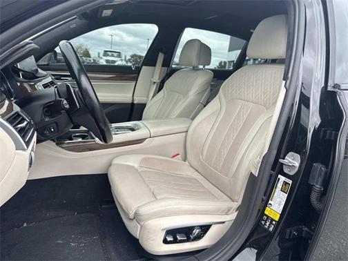 2016 BMW 750 i xDrive