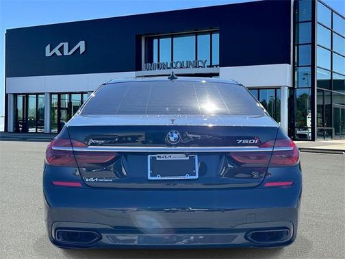 2016 BMW 750 i xDrive