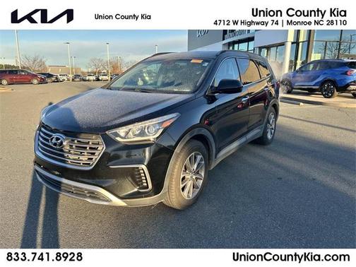 2017 Hyundai SANTA FE SE