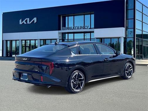 2025 Kia K4 GT-Line