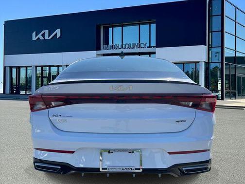 Glacial White Pearl 2024 Kia K5 GT-Line