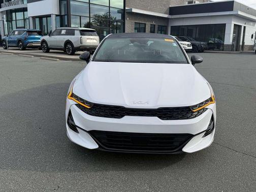 Glacial White Pearl 2024 Kia K5 GT-Line