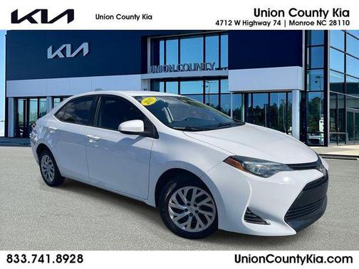 Super White 2019 Toyota Corolla LE