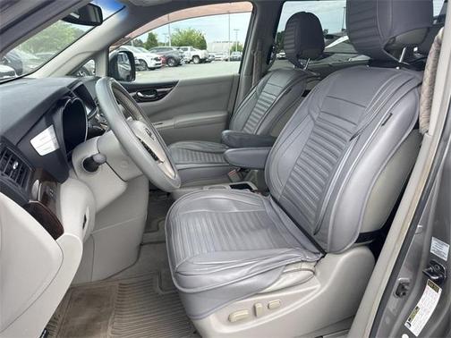 2011 Nissan Quest LE