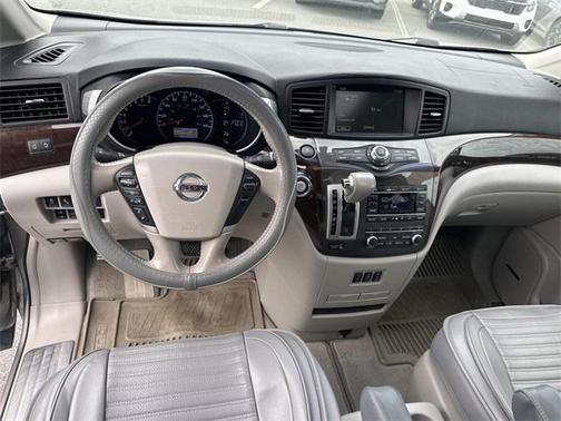2011 Nissan Quest LE