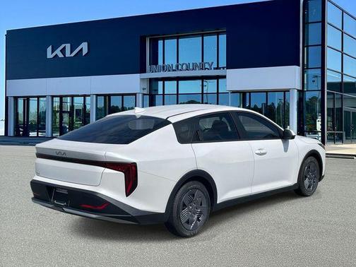 Snow White Pearl 2026 Kia K4 LX