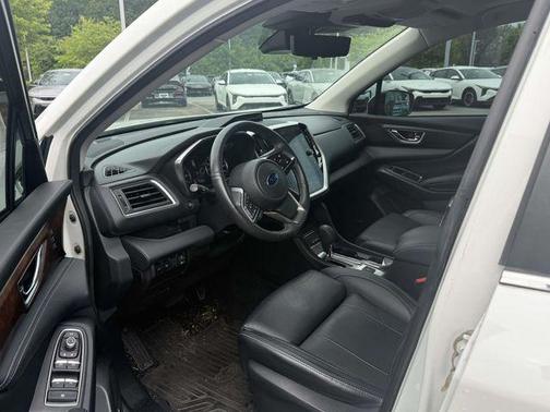 Crystal White Pearl 2023 Subaru Ascent Touring 7-Passenger