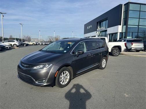 2020 Chrysler Pacifica Touring L