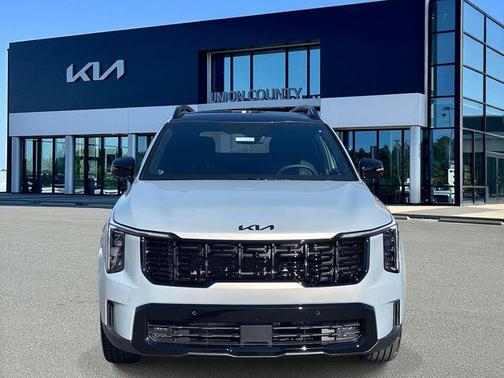 Ivory Silver 2026 Kia Sorento SX