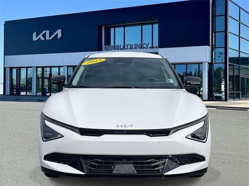 2025 Kia EV6 Wind