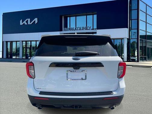 Star White Metallic Tri-Coat 2023 Ford Explorer ST-Line