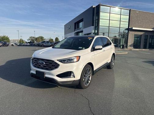 Star White Metallic Tri-Coat 2022 Ford Edge Titanium