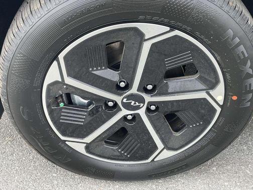 Aurora Black Pearl 2026 Kia Niro EX