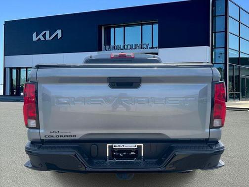 Sterling Gray Metallic 2026 Chevrolet Colorado WT