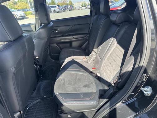 2020 Mitsubishi Outlander SP