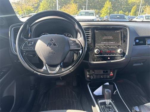 2020 Mitsubishi Outlander SP