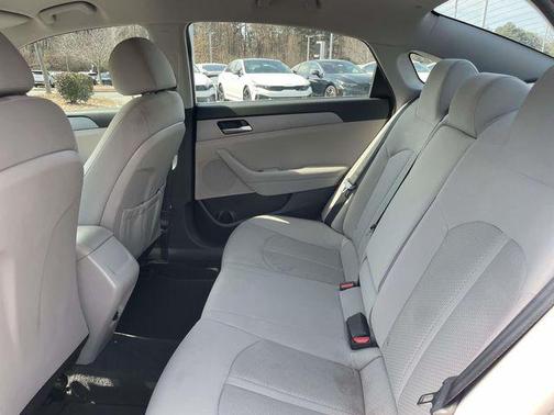 2019 Hyundai SONATA SE