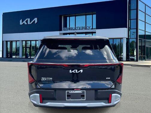 Aurora Black Pearl 2027 Kia Seltos LX