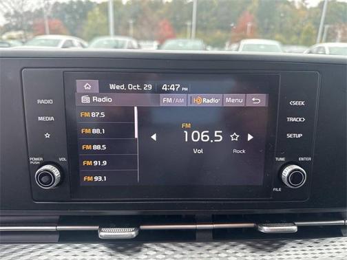 2023 Kia Carnival LX