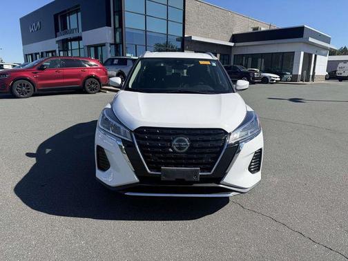 Fresh Powder 2021 Nissan Kicks SV