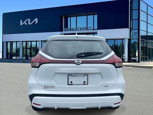 Fresh Powder 2021 Nissan Kicks SV