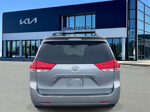 2014 Toyota Sienna XLE