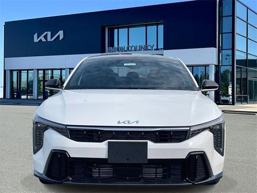 2025 Kia K4 GT-Line Turbo