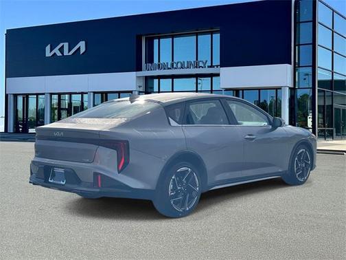 2025 Kia K4 GT-Line