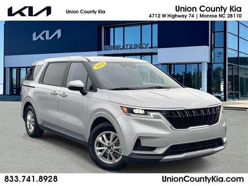 2023 Kia Carnival LX