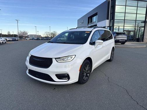 2021 Chrysler Pacifica Touring