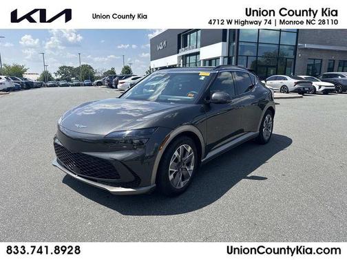 Makalu Gray 2024 Genesis GV60 Standard RWD