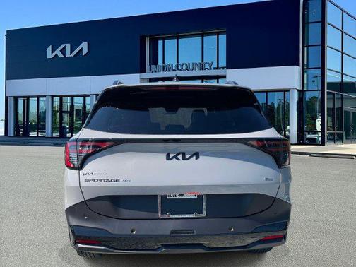 Wolf Gray 2027 Kia Sportage X-Line