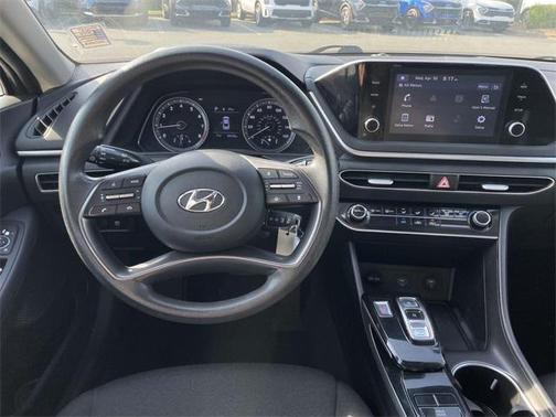 2022 Hyundai SONATA SE