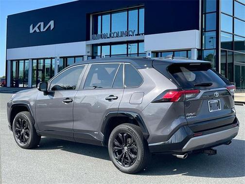 2022 Toyota RAV4 Hybrid SE