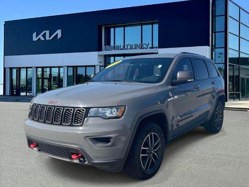 Sting-Gray Clearcoat 2019 Jeep Grand Cherokee Trailhawk
