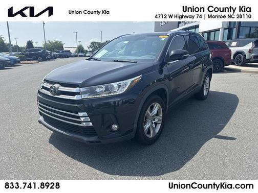Midnight Black Metallic 2018 Toyota Highlander Limited