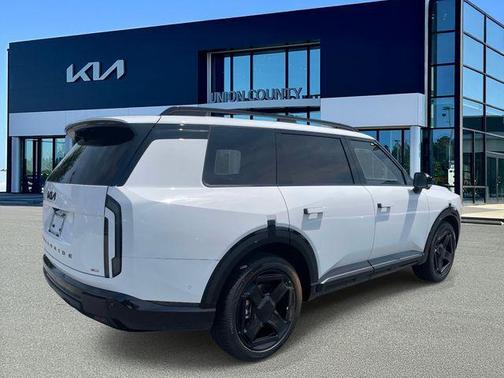 Glacial White Pearl 2027 Kia Telluride Hybrid X-Line SX-Prestige