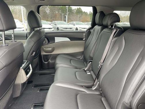 2026 Kia Carnival LXS