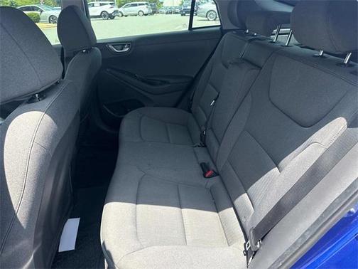 2022 Hyundai IONIQ Hybrid SE