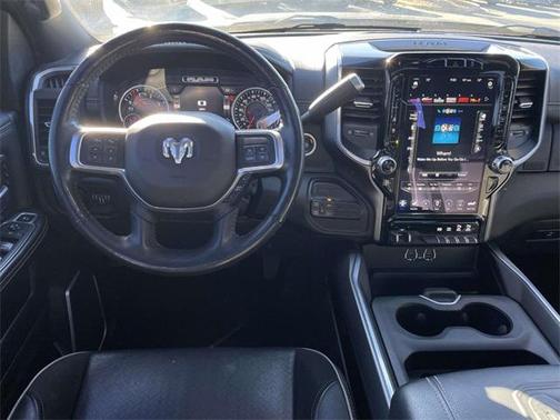 2020 RAM 2500 Laramie Crew Cab 4X4 6'4' Box