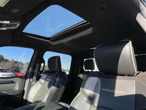 2020 RAM 2500 Laramie Crew Cab 4X4 6'4' Box