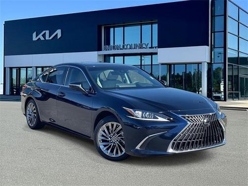 2024 Lexus ES 300h Luxury
