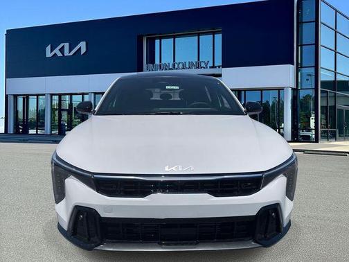 Snow White Pearl 2026 Kia K4 GT-Line Turbo