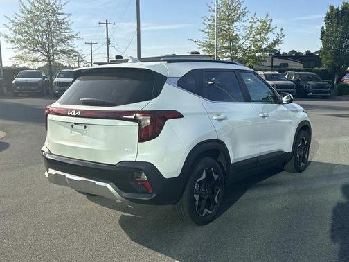 Snow White Pearl 2024 Kia Seltos EX