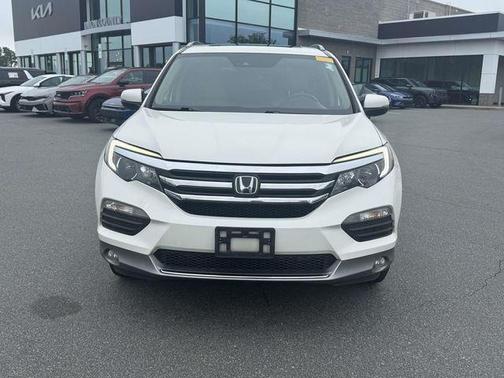 White Diamond Pearl 2017 Honda Pilot Elite