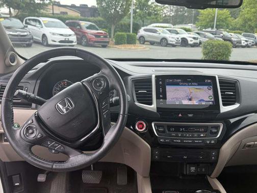 White Diamond Pearl 2017 Honda Pilot Elite