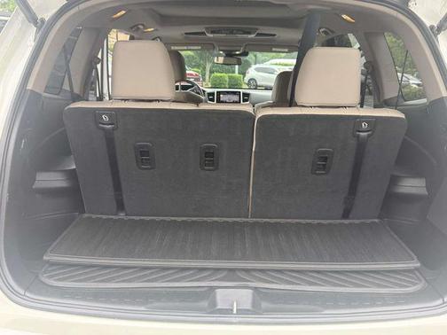 White Diamond Pearl 2017 Honda Pilot Elite