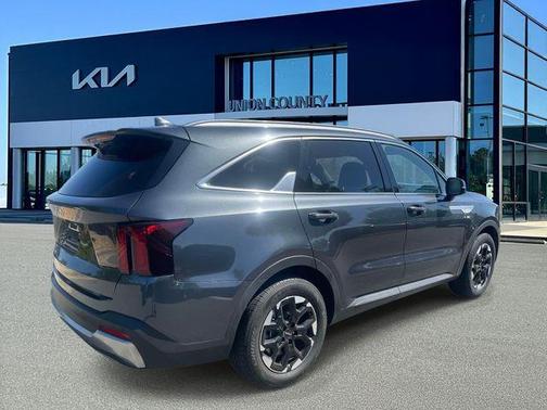 Gravity Grey 2024 Kia Sorento S