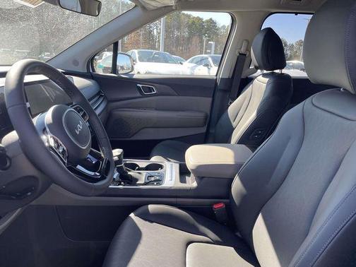 Snow White Pearl 2026 Kia Carnival EX