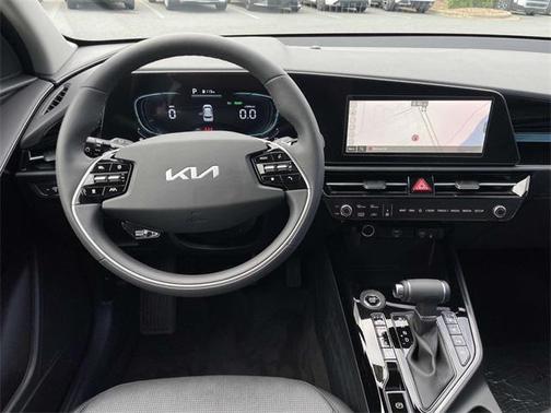 2025 Kia Niro SX